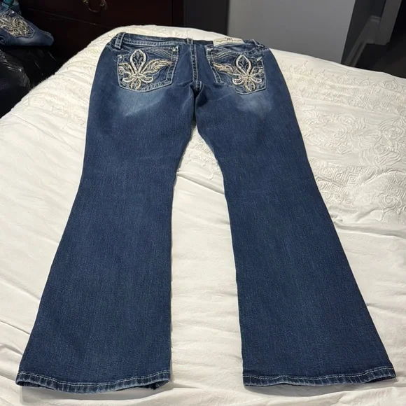 Miss Me Mid-Rise Easy Boot Jeans - Picture 5 of 6